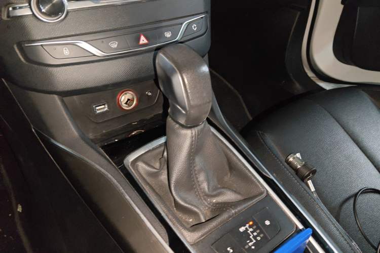 Used Peugeot 408 2018 230THP Automatic Luxury Edition Gear Lever