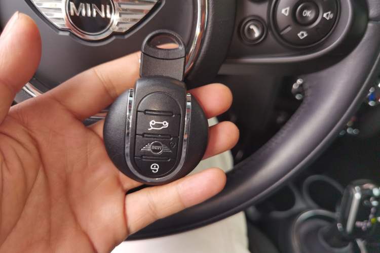 Used MINI 2018 1.5T COOPER Classic Edition Five-Door Version
