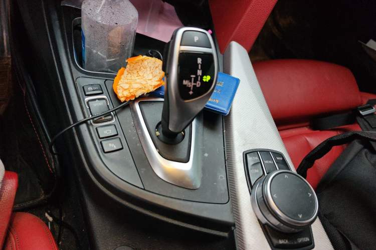 Used BMW 4 Series 2019 425i Convertible M Sport Night Edition Gear Lever