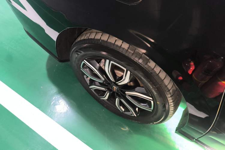 Used Hongqi HQ9 2023 2.0T Smart Connect Flagship Edition
