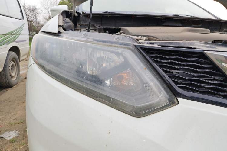 Used Nissan X-Trail 2014 2.0L CVT Comfort Edition 2WD Right Front Headlight