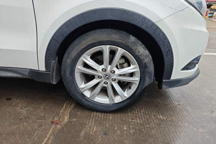 Used Dongfeng Fengon 580 2017 1.5T CVT Comfort Model Right Front Wheel Hub