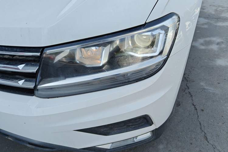 Used Volkswagen Tiguan L 2018 330TSI Automatic Two-Wheel Drive Luxury Edition Left Front Headlight