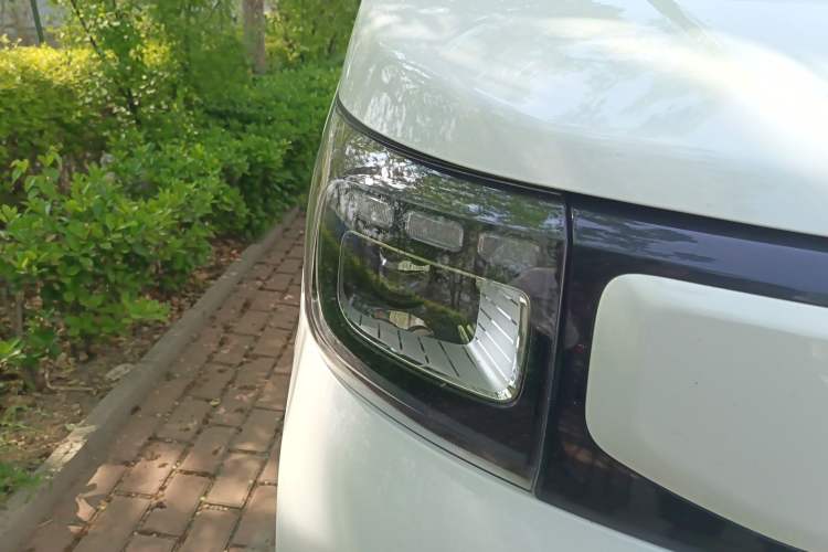 Used CHANGAN KAICHENG Ruixing EM60 2025 Passenger Version Comfort Edition 6 Seats 300 km Range Side-Hinged Doors Right Front Headlight