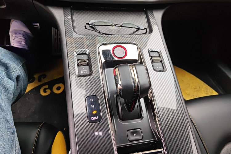 Used GAC Trumpchi EMPOW 2021 270T DCT J16 Version Gear Lever