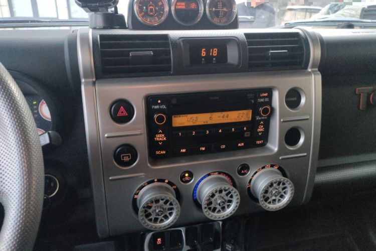 Used Toyota FJ Cruiser 2013 4.0L Audio And AC Panel