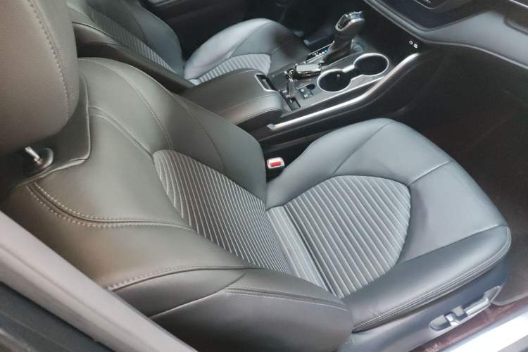 Used Toyota Crown Kluger 2023 2.5L HEV Four-Wheel Drive Luxury Edition Right Front Seat