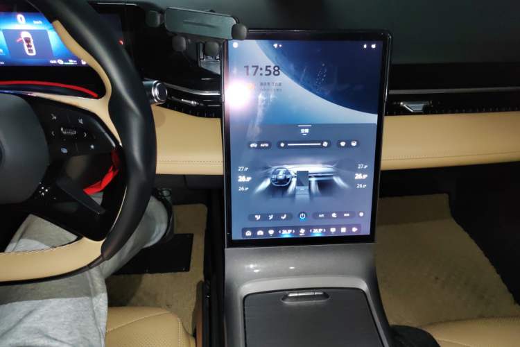 Used Geely Galaxy L6 2024 125km PLUS Dragon Edition
