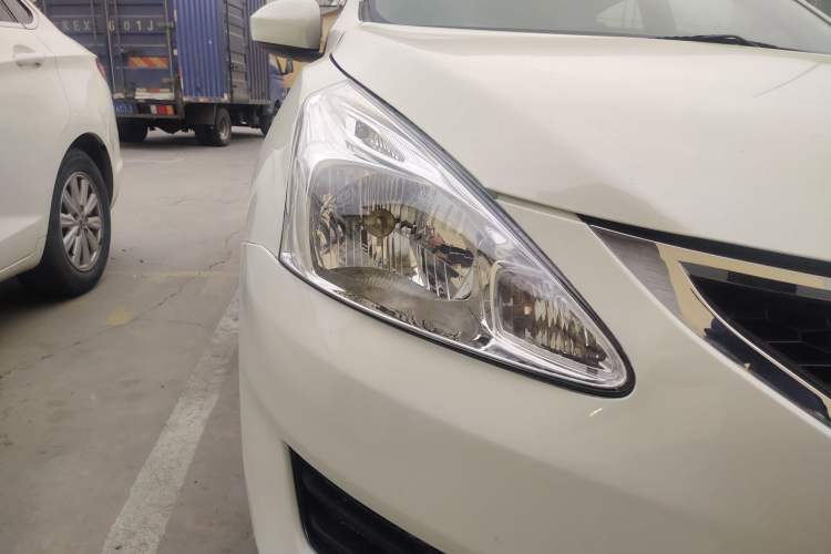 Used Nissan Tiida 2014 1.6L CVT Smart Model
