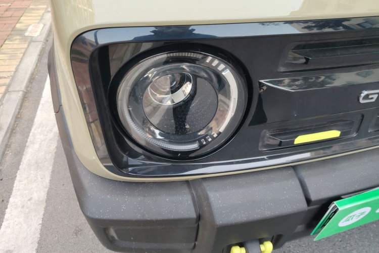 Used Geely Galaxy Panda 2025 210km Panda Rider Right Front Headlight