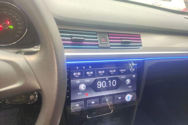 Used Volkswagen C-TREK 2018 1.5L Automatic Fashion Model