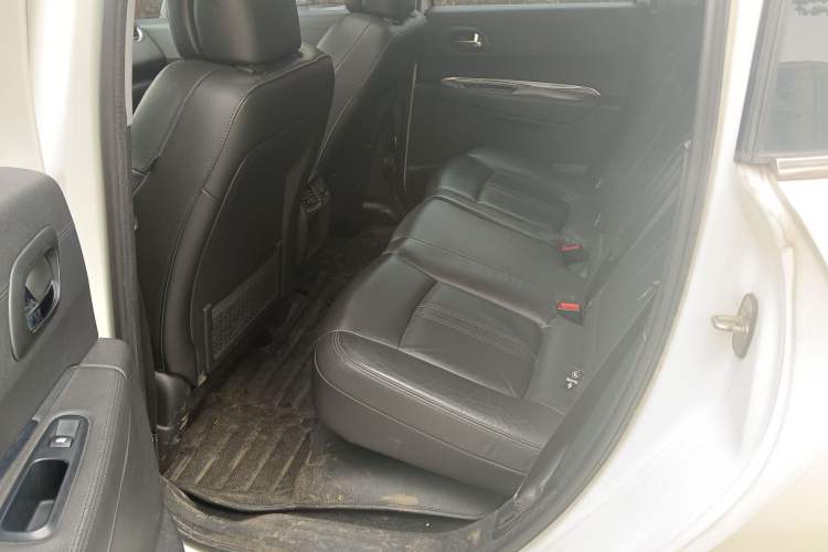 Used Peugeot 3008 2015 2.0L Automatic Trend Edition
