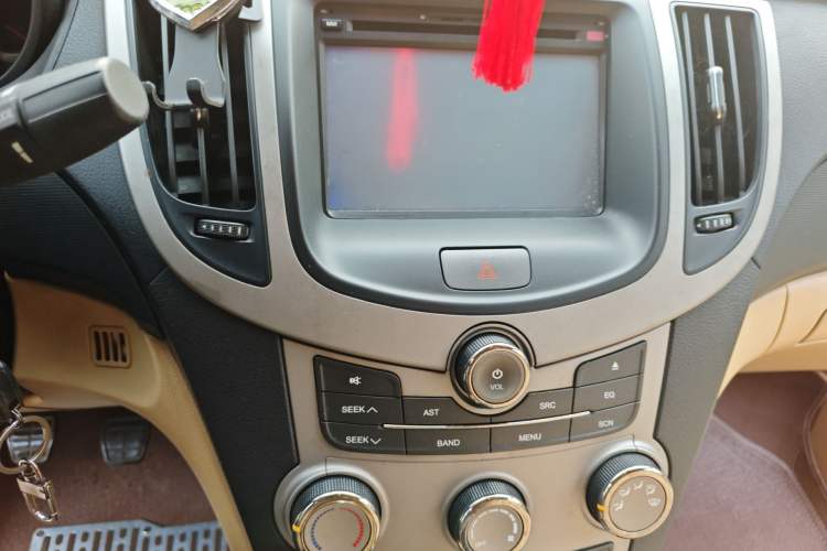 Used Chery A3 2010 Restyled Sedan 1.6L Manual – Entry-Level Trim Audio And AC Panel