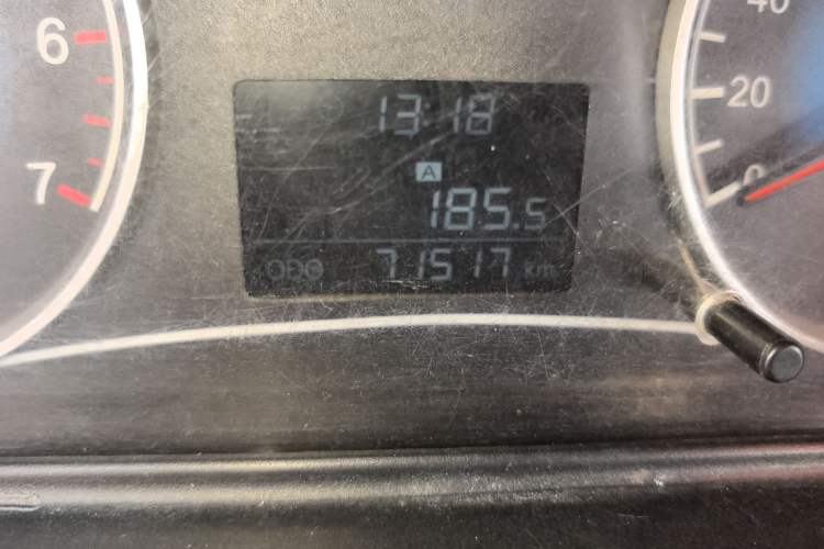 Used Dongfeng Fengon 330 2014 1.5L Manual Standard Edition DK15-02 Odometer Close Up