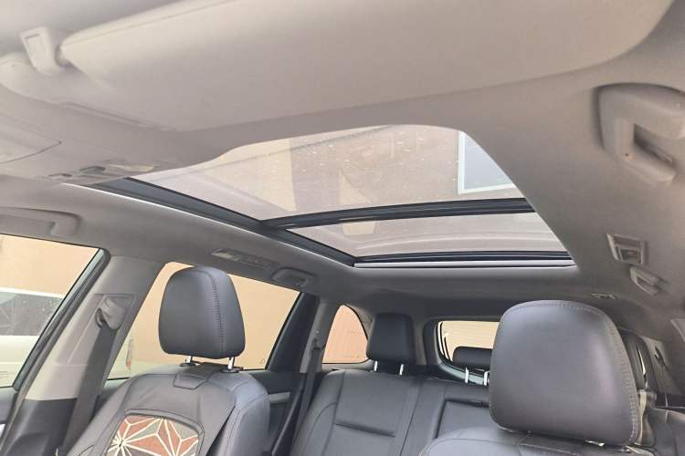 Used Toyota Highlander 2018 2.0T Four-Wheel Drive Luxury Edition 7 Seats China V Emission Standard Headliner