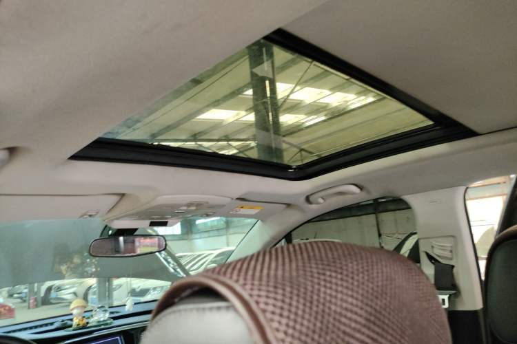 Used Buick Envision 2019 20T Two-Wheel Drive Elite Version China VI Standard Headliner