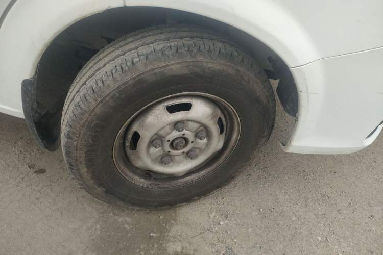 Used JMC Fushun 2022 2.0T Manual Multi-Function Passenger Vehicle Mid-Range High Roof 6-7 Seats