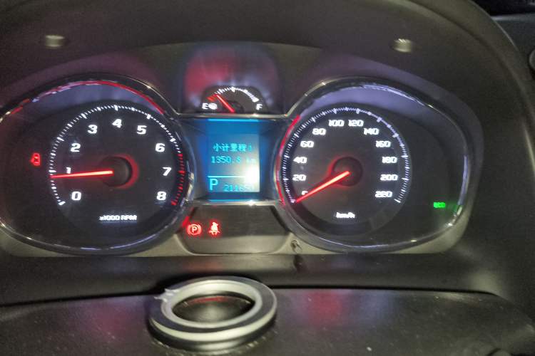 Used Chevrolet Captiva 2015 2.4L Two-Wheel Drive Urban Version 7 Seats