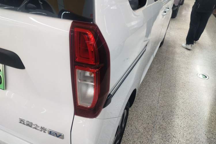 Used Wuling Zhiguang New Energy 2025 Comfort Model Exterior 3