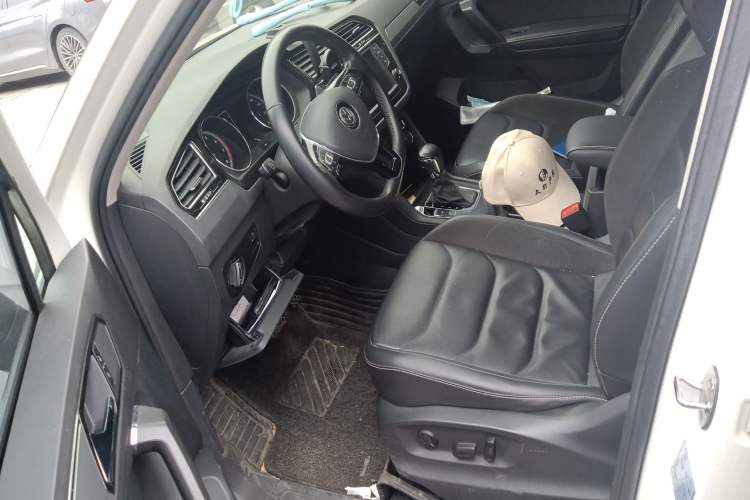 Used Volkswagen Tiguan L 2018 330TSI Automatic Two-Wheel Drive Luxury Edition Left Front Seat