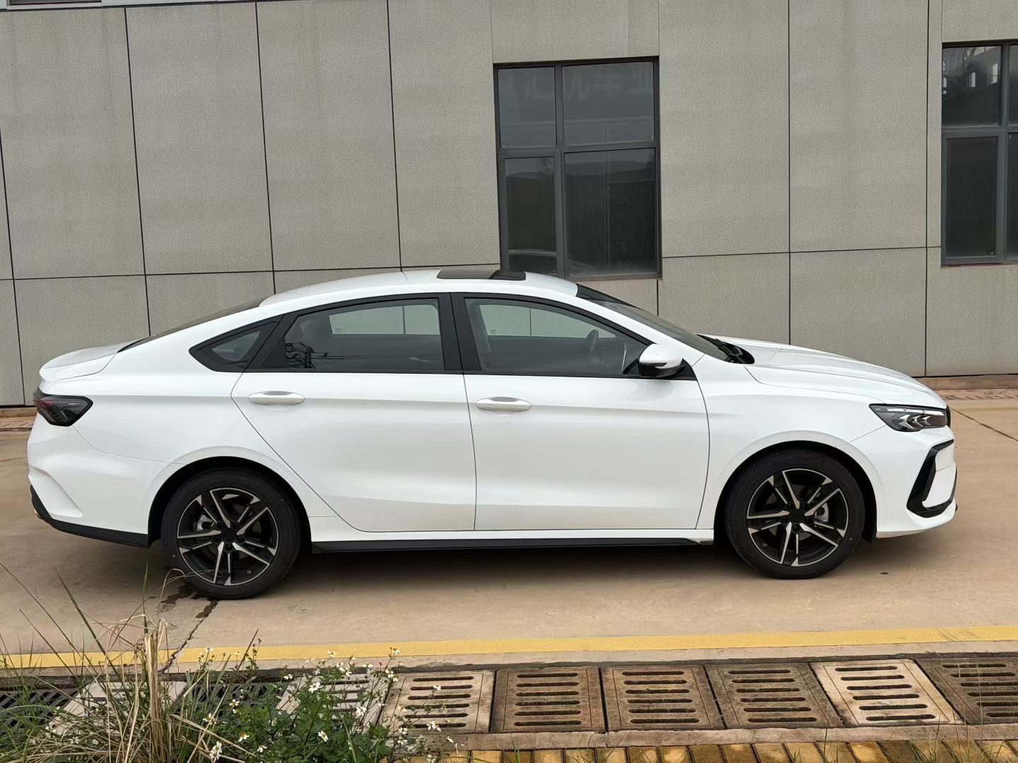 Geely Auto Binray 2024 Binrui COOL 1.5T DCT Longteng Edition — снимка 3