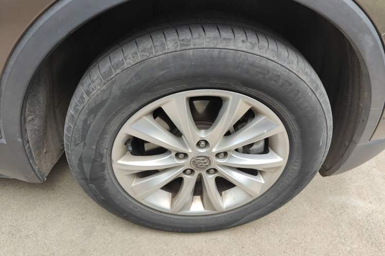 Used Buick Envision 2014 28T Four-Wheel Drive Luxury Model Right Front Wheel Hub