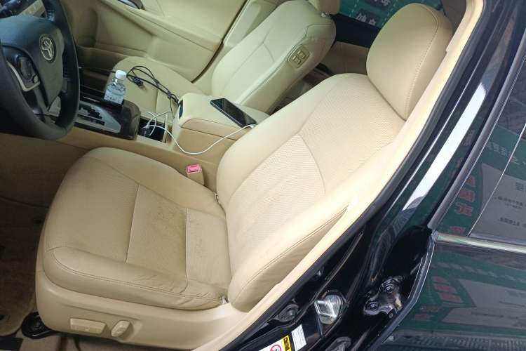 Used Toyota Camry 2015 2.0G Premier Edition
