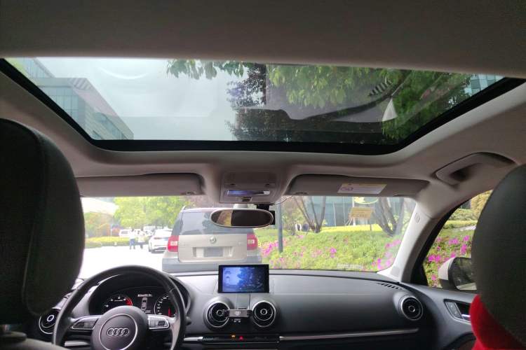 Used Audi A3 2014 Limousine 35 TFSI Automatic Comfort Model Headliner