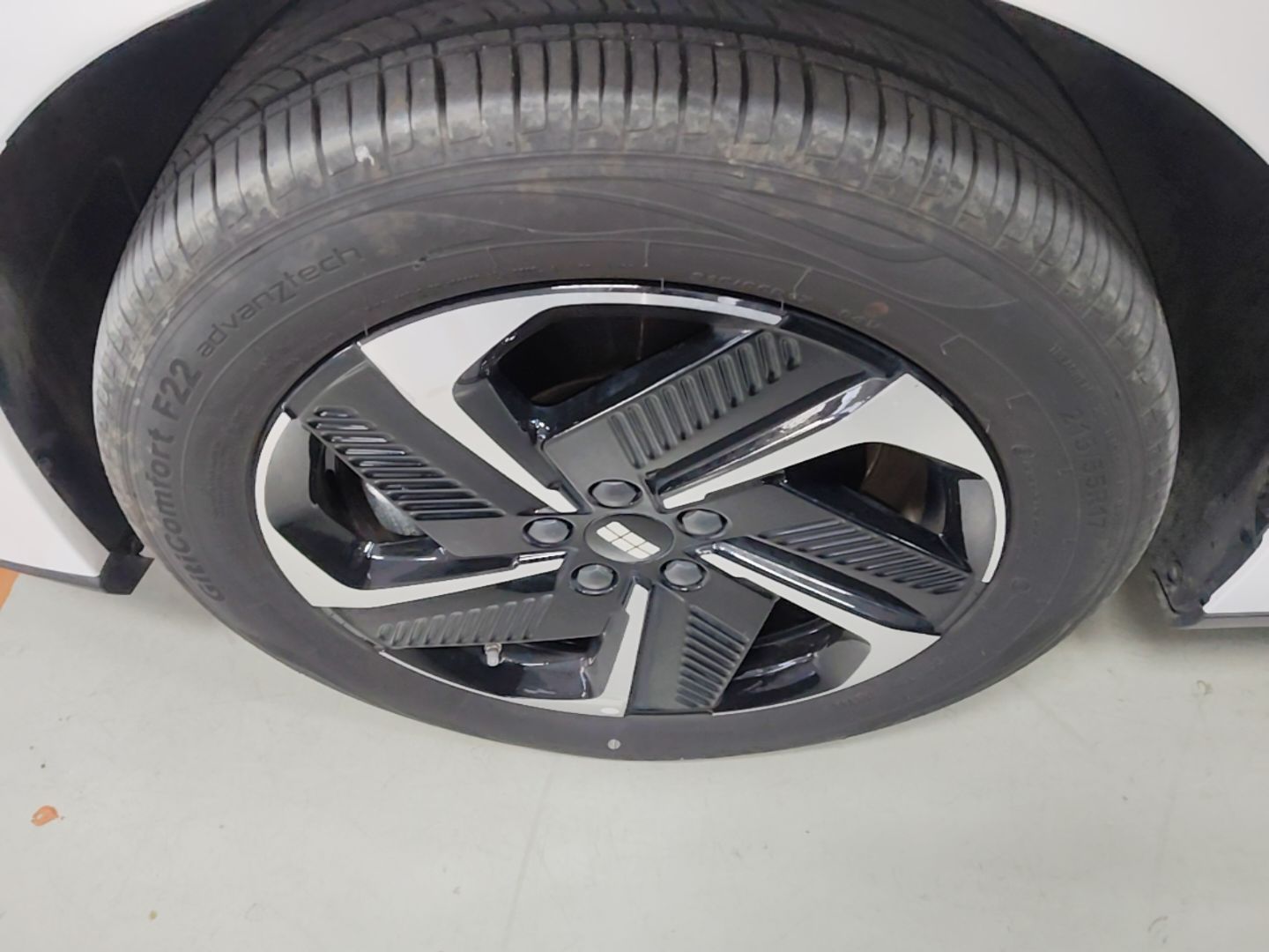 Geely Galaxy L6 2025 EM-i 140km Explorer+ Edition — снимка 10