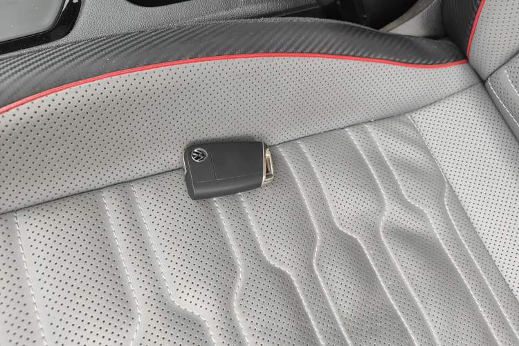 Used Volkswagen Tiguan L 2023 Restyled 330TSI Automatic Two-Wheel Drive R-Line Flagship Edition Vehicle Key