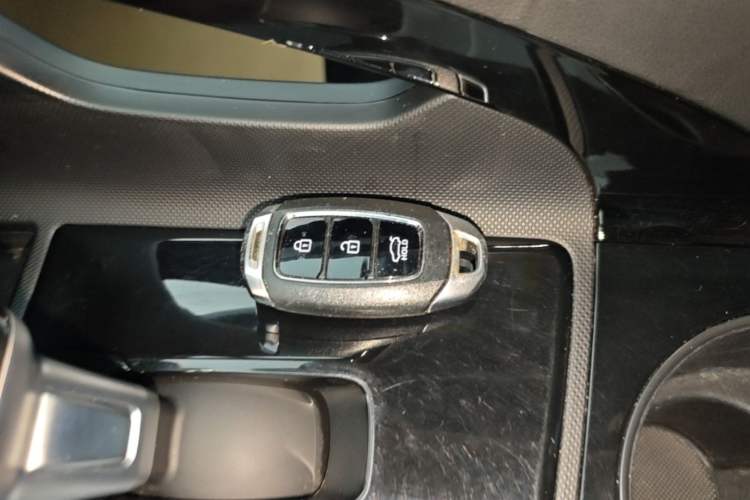 Used Hyundai Elantra 2023 1.5L CVT GLX Elite Edition Vehicle Key