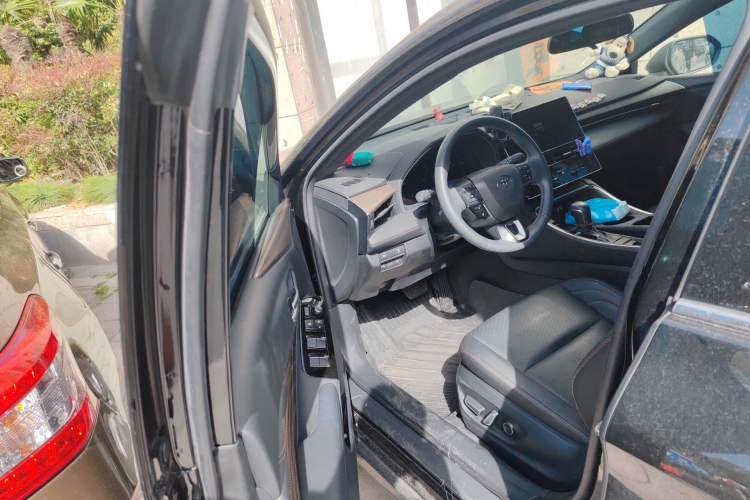 Used Toyota Avalon 2024 Dual-Motor 2.0L Premium Edition Driver Seat