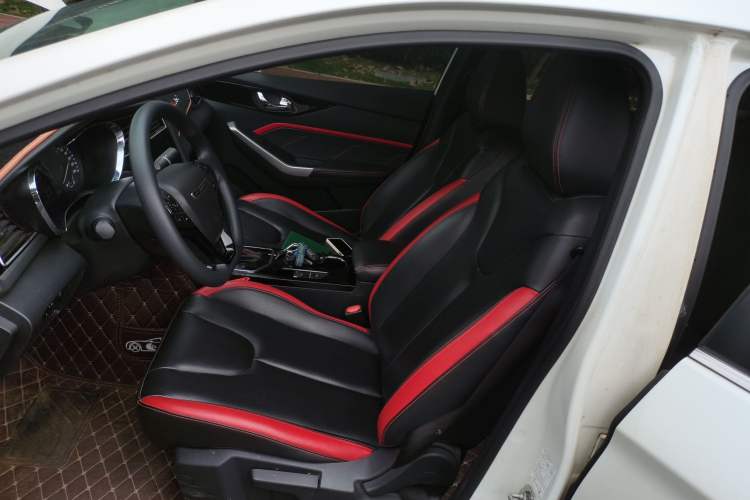 Used Venucia D60 2019 100 000 Honor 1.6L XL CVT Chenku Edition China VI Standard
