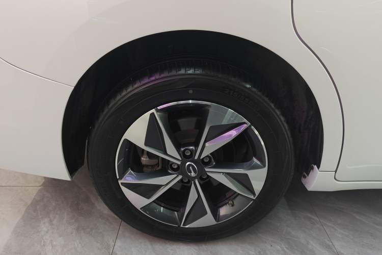 Used GAC Trumpchi M6 2023 PRO 270T DCT Luxury Edition Right Rear Wheel Hub