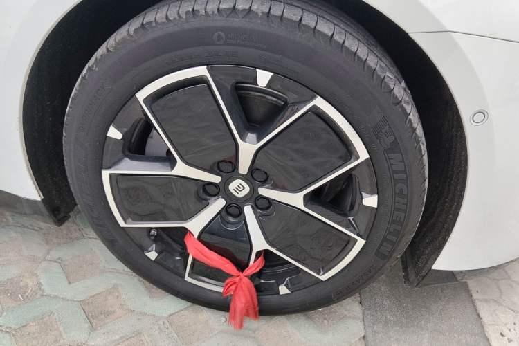 Used Xiaomi Auto SU7 2024 Rear-Drive Long-Range Intelligent Driving Version
