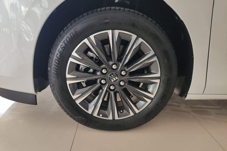 Used Buick GL8 2025 Lu Zun Smart Enjoyment Edition
