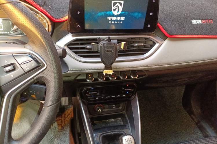 Used Baojun 510 2017 1.5L Manual Fashion Model