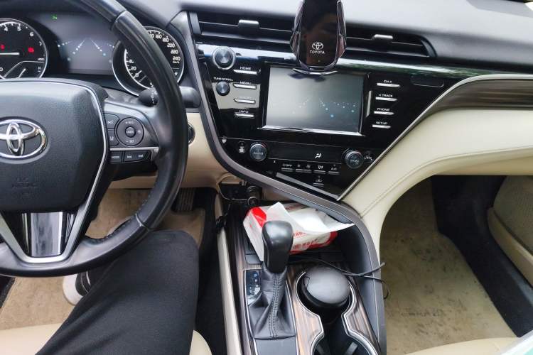 Used Toyota Camry 2018 2.0G Luxury Edition Audio And AC Panel