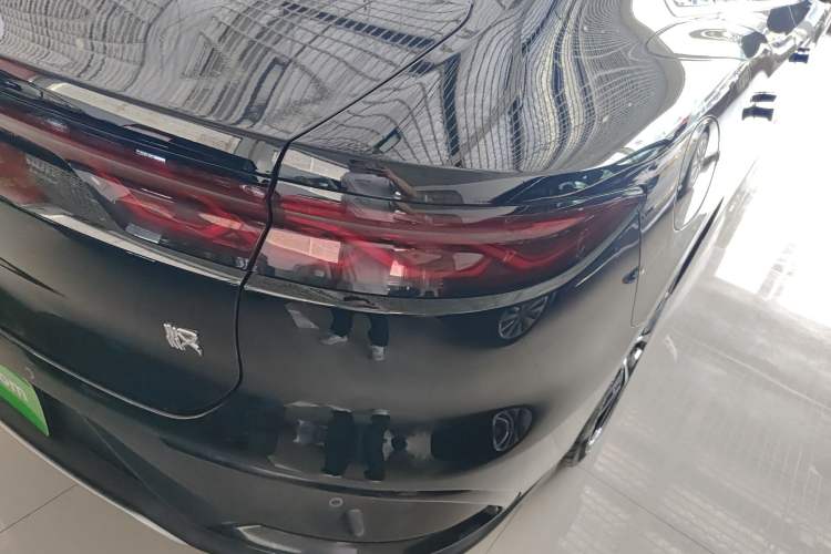 Used BYD Han 2025 DM-i 125KM Prestige Model Right Rear Taillight