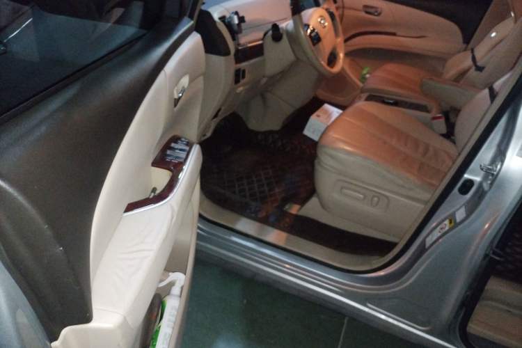 Used Toyota Previa 2012 2.4L 7-Seater Luxury Edition
