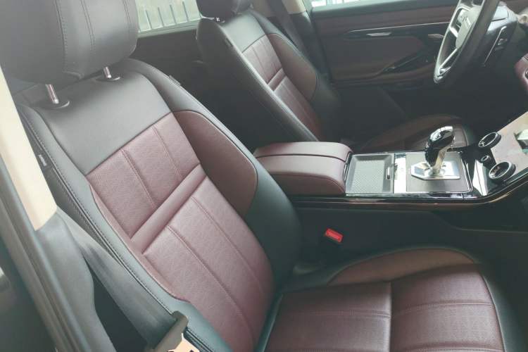 Used Land Rover Range Rover Evoque 2021 Range Rover Velar 249 PS R-Dynamic S Performance Edition
