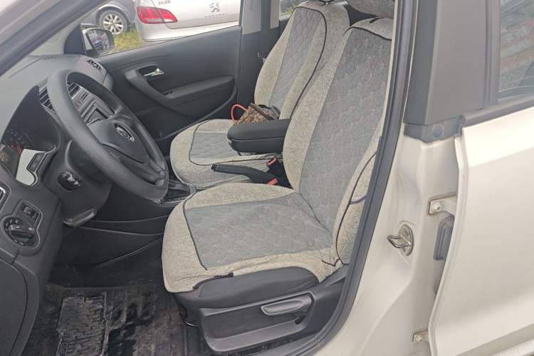 Used Volkswagen Polo 2014 1.6L Automatic Comfort Edition Left Front Seat