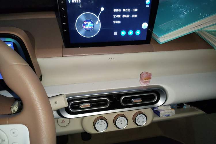 Used Wuling Hongguang MINIEV 2024 3rd Generation 215km Youth Edition Audio And AC Panel