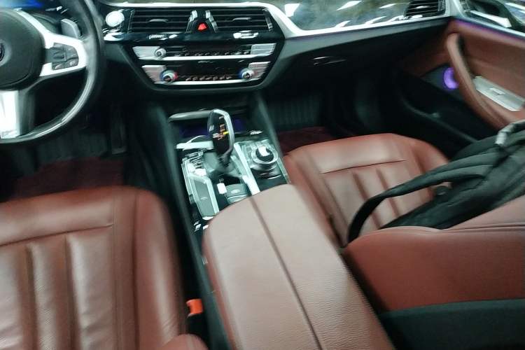 Used BMW 5 Series 2018 Restyled 530Li Leading Edition M Sport Package
