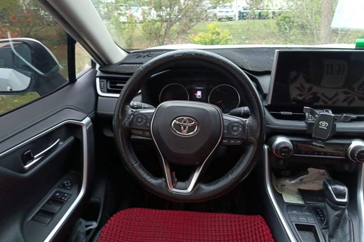 Used Toyota Wildlander 2021 2.0L CVT Two-Wheel Drive Luxury Edition