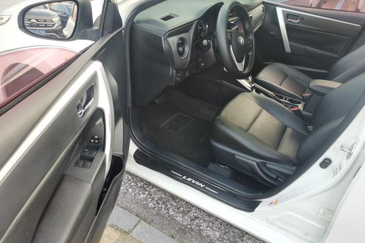 Used Toyota Levin 2017 Revised Dual-Engine 1.8H GS E-CVT Elite Sunroof Version China V Standard