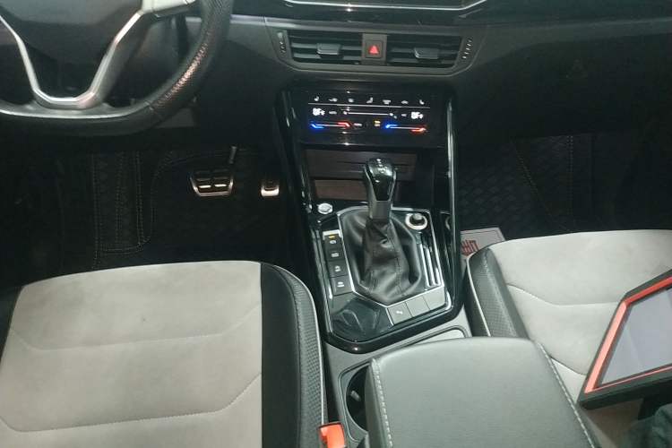 Used Volkswagen Tayron X 2020 330TSI Two-Wheel Drive Luxury Smart Connectivity Version