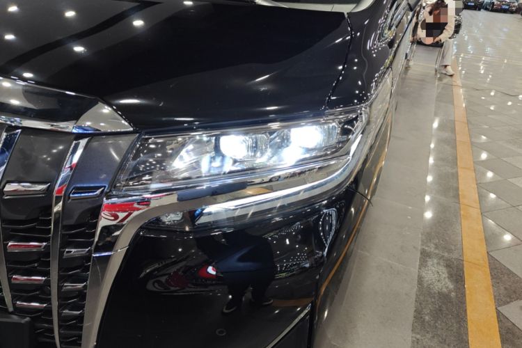 Used Toyota Alphard 2021 Dual-Engine 2.5L Luxury Edition
