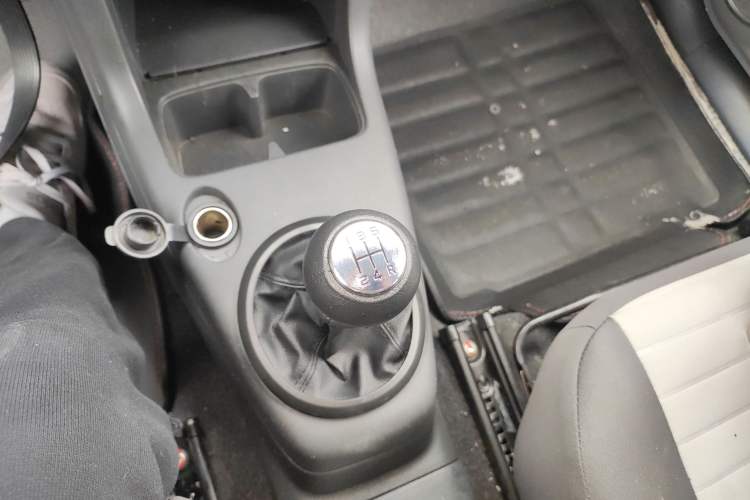 Used Suzuki Swift 2013 1.3L Manual Value Edition