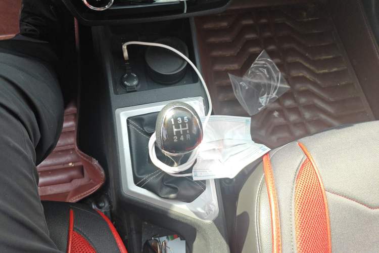 Used JAC Group Refine S2 2015 1.5L Manual Luxury Smart Model Gear Lever